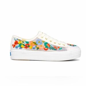 🌸 Citrus Garden Party Embroidered Mesh Triple Kick Sneaker - size 6. 5